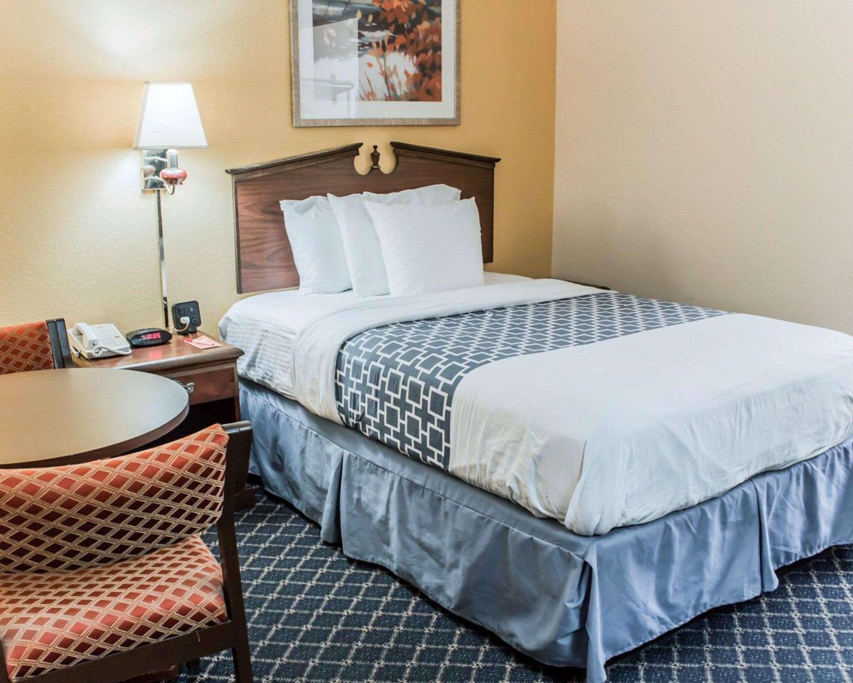 Econo Lodge Battleboro - Rocky Mount I-95 Экстерьер фото