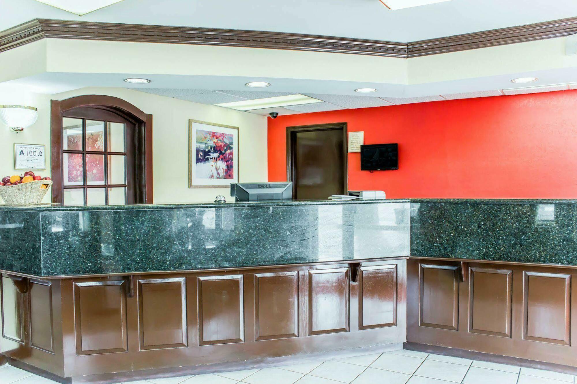 Econo Lodge Battleboro - Rocky Mount I-95 Экстерьер фото